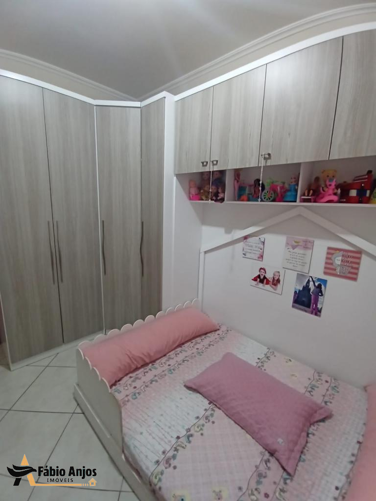 Casa com Piscina no bairro Universitário